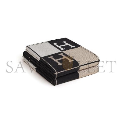 HERMÈS AVALON III THROW BLANKET H102665MV55 (170*135cm)